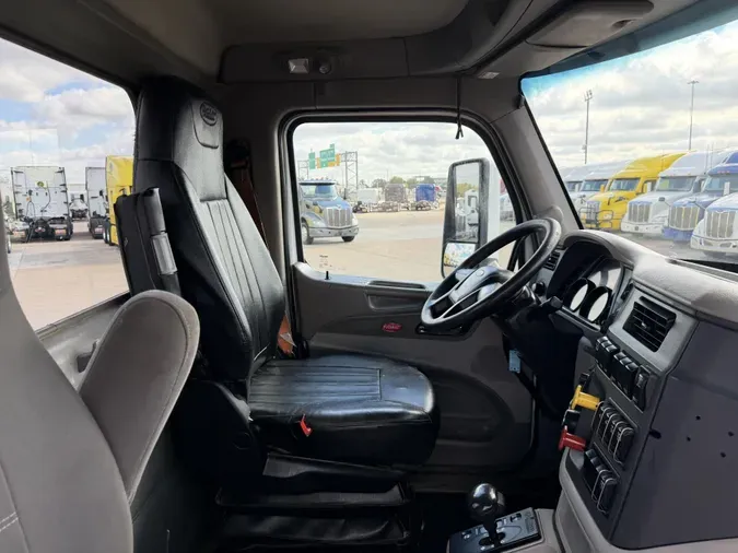 2020 Peterbilt 567
