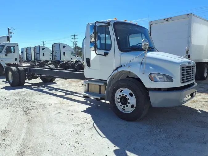 2020 FREIGHTLINER/MERCEDES M2 106