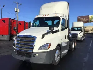 2020 FREIGHTLINER CA126