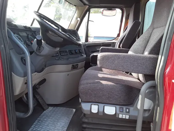 2017 FREIGHTLINER/MERCEDES CASCADIA 125