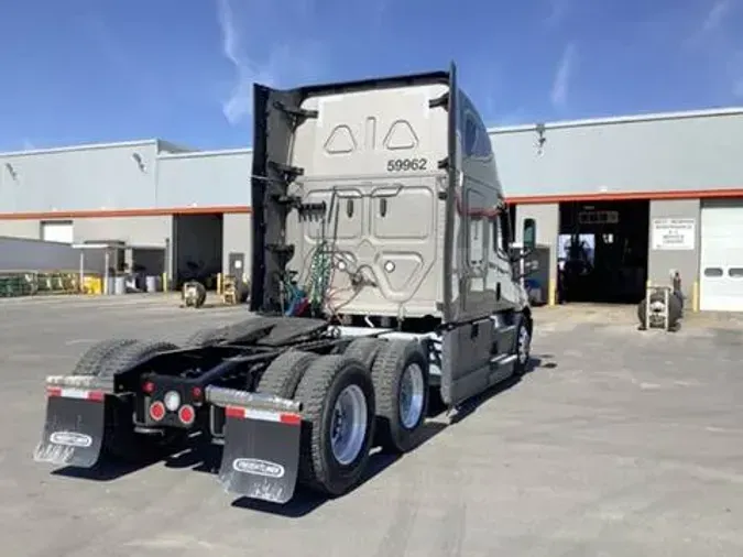 2023 Freightliner Cascadia