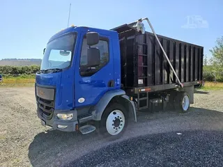 2016 PETERBILT 220