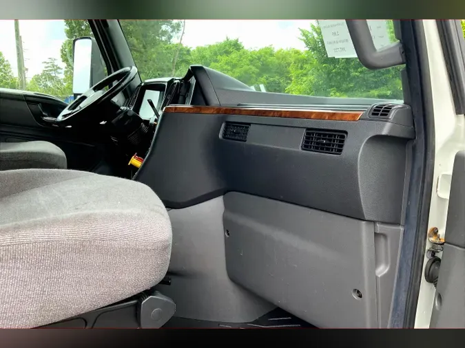 2021 INT LT625 6x4