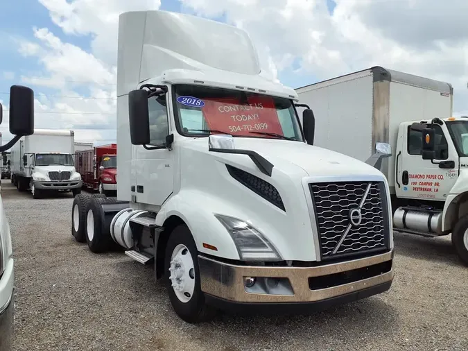 2019 VOLVO VNL64T-300