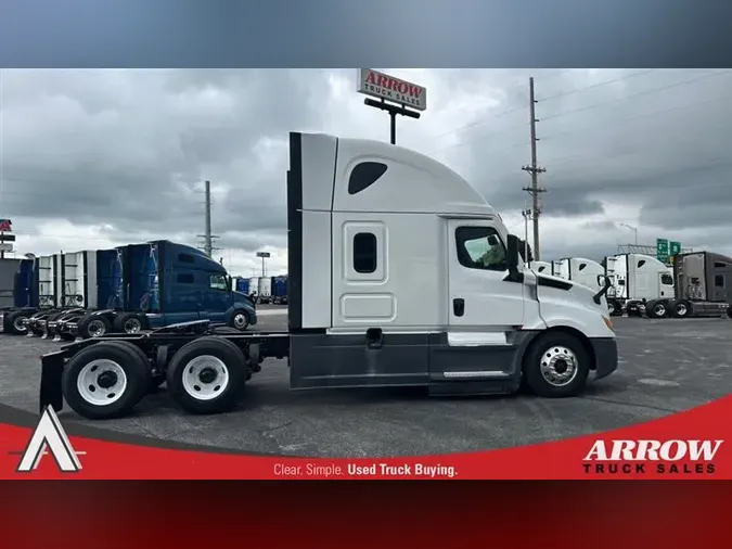 2022 FREIGHTLINER CA126