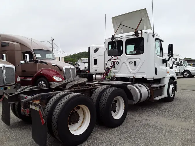 2018 FREIGHTLINER/MERCEDES CASCADIA 125