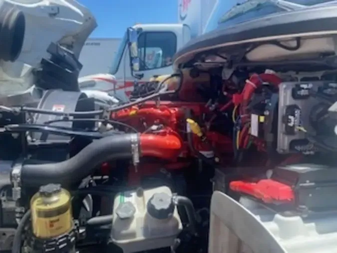 2016 FREIGHTLINER/MERCEDES M2 106