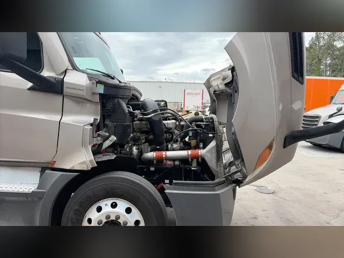 2022 Freightliner Cascadia 126