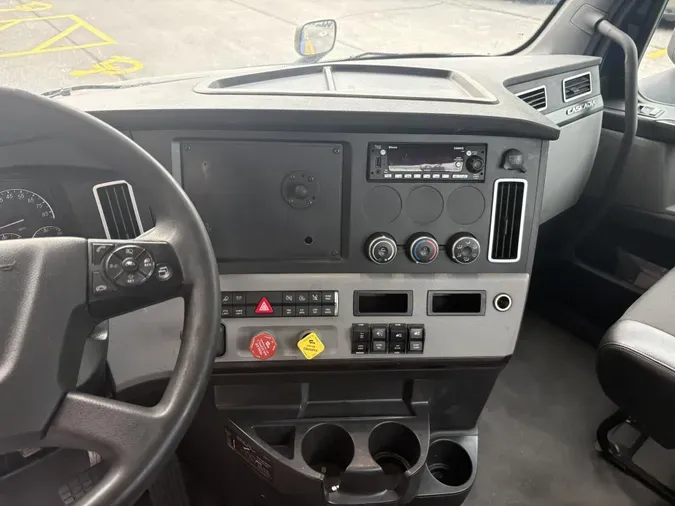 2022 Freightliner Cascadia
