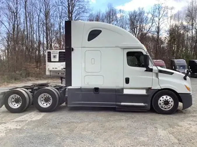 2020 Freightliner Cascadia