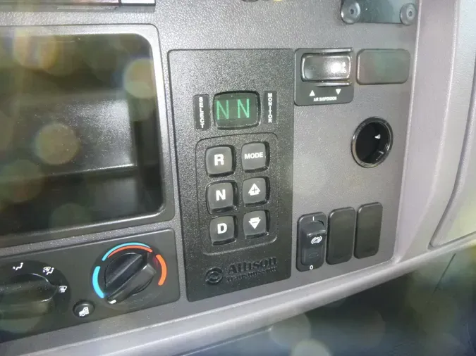 2020 Peterbilt 337