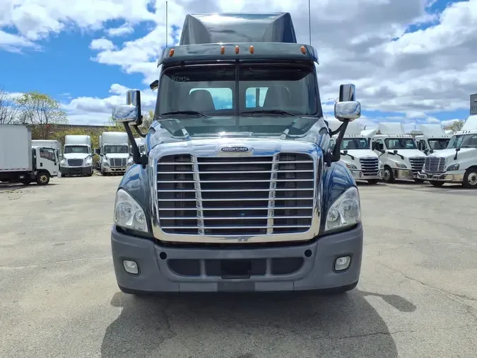 2019 FREIGHTLINER/MERCEDES CASCADIA 125c9e06d5391d89f421ee9cbbde381f2e4