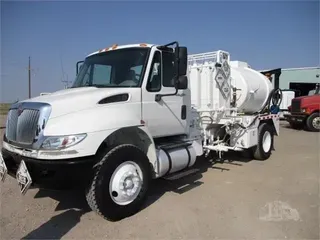 2012 INTERNATIONAL DURASTAR 4300