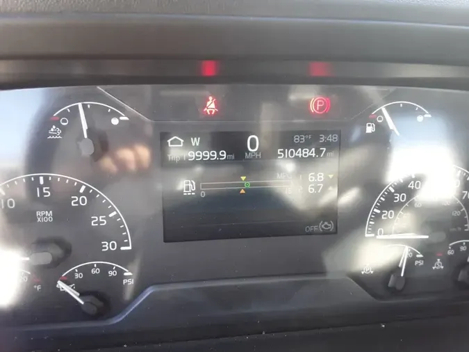 2019 VOLVO VNL64T-300