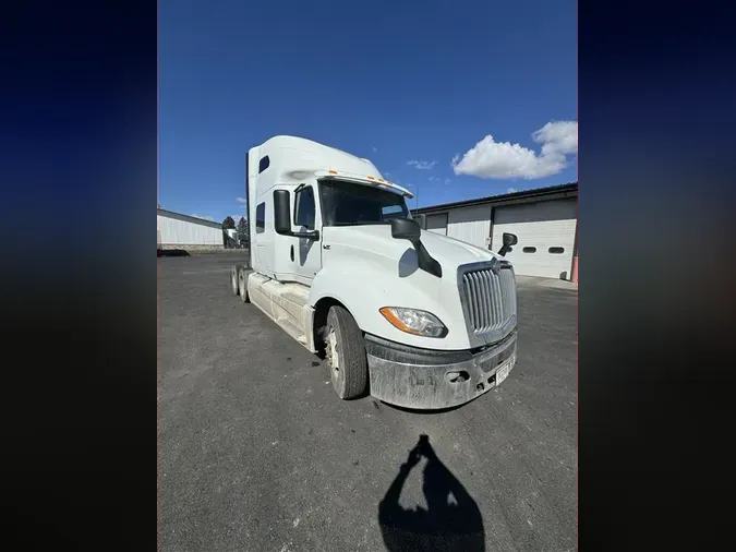 2019 NAVISTAR INTERNATIONAL LT625 SLPR CAB