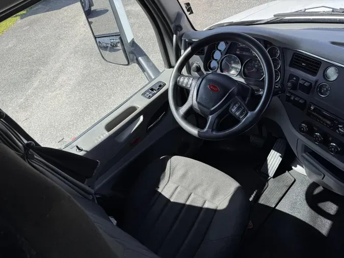 2021 Peterbilt 579
