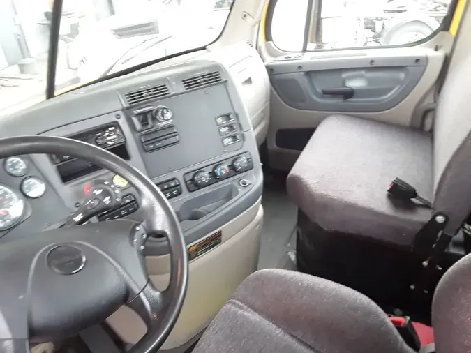2018 FREIGHTLINER CASCADIA 113