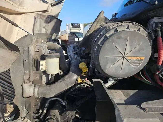 2019 NAVISTAR INTERNATIONAL RH613 DAYCAB S/A