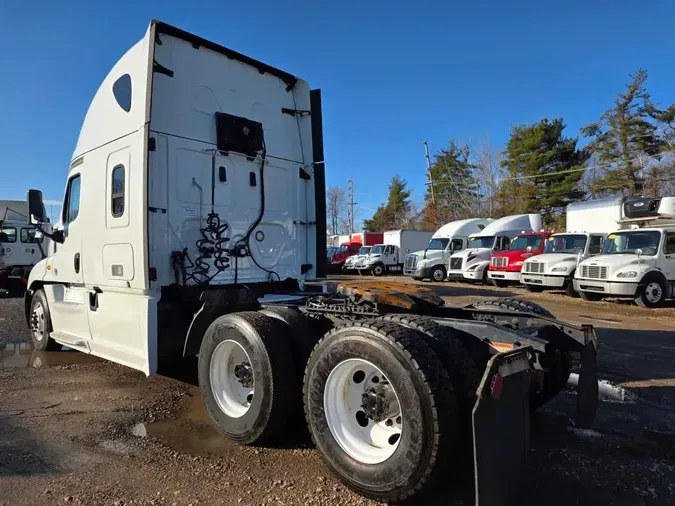 2020 FREIGHTLINER/MERCEDES CASCADIA 125