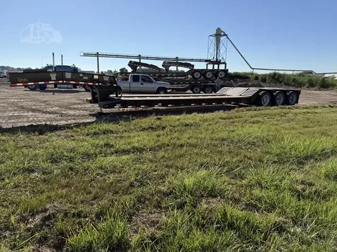 2026 WITZCO CHALLENGER RG-35 TON/ 23 FT WELL