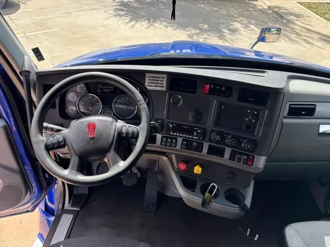 2022 Kenworth T680