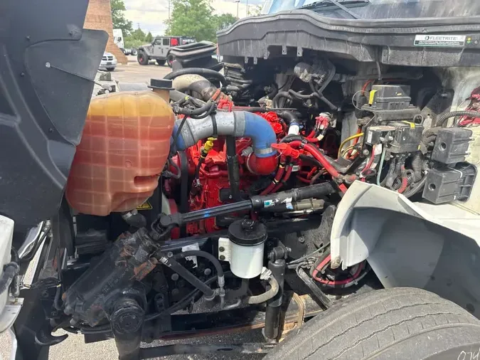 2020 NAVISTAR INTERNATIONAL MV607 (4X2)
