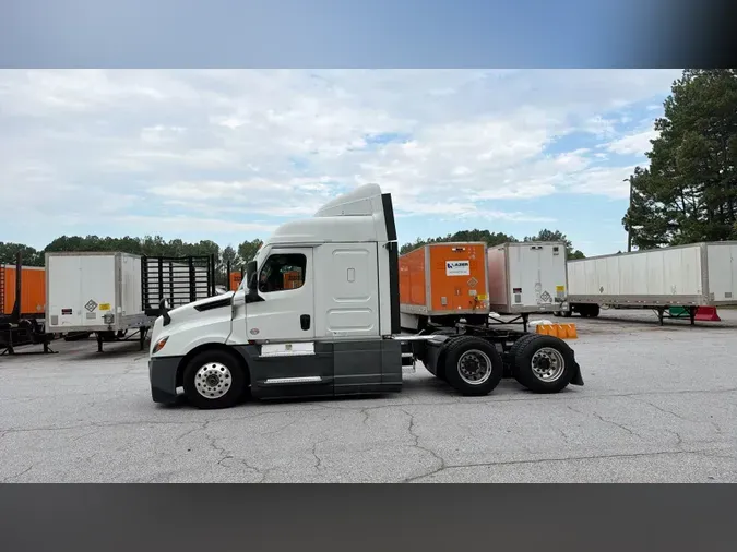 2022 Freightliner Cascadia 126c9efdacafb68bfecf8d1930095551b22