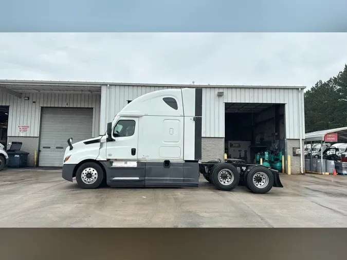 2022 Freightliner Cascadia