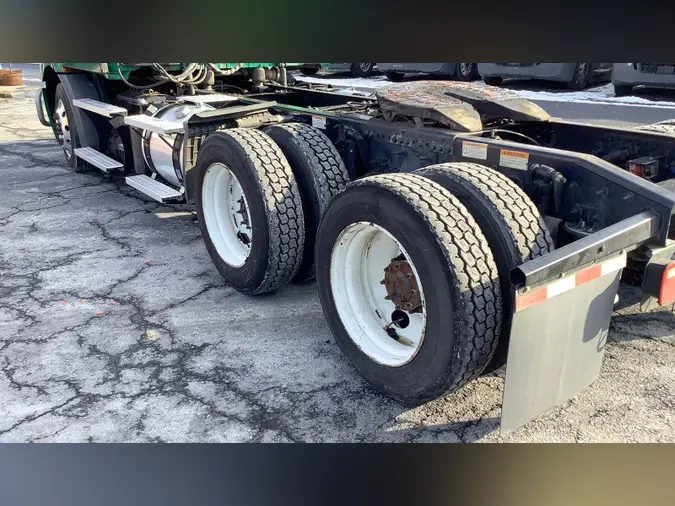 2020 Freightliner Cascadia 126