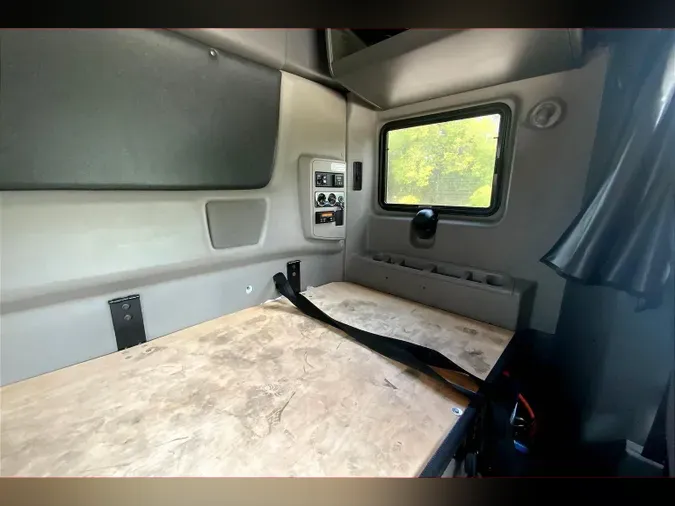 2021 INT LT625 6x4