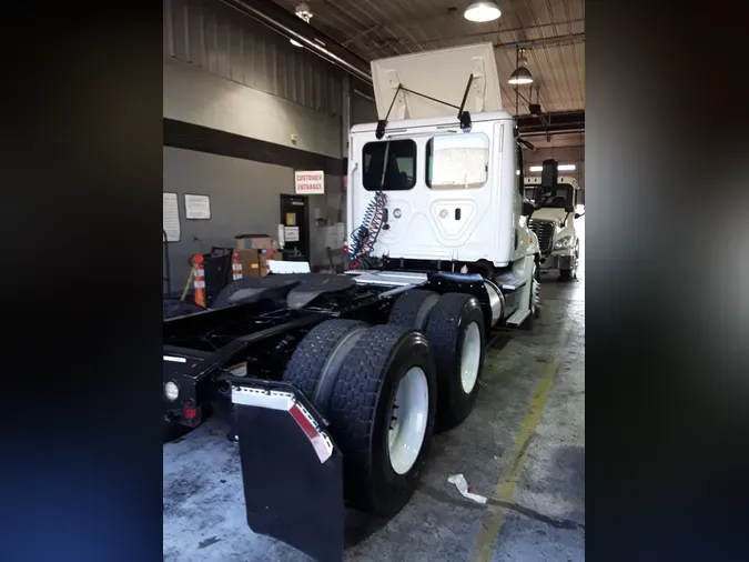 2018 FREIGHTLINER/MERCEDES CASCADIA 125