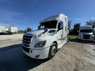 2023 FREIGHTLINER Cascadia 126