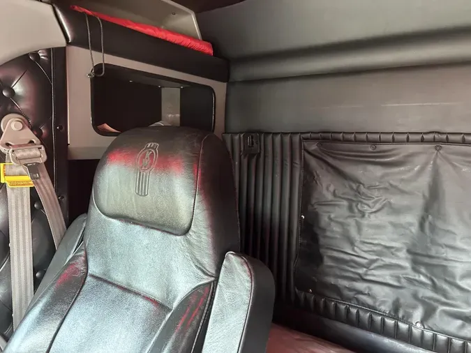 2016 Kenworth W900