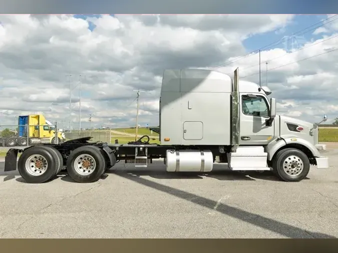 2021 PETERBILT 567