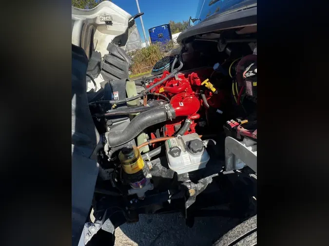 2019 FREIGHTLINER/MERCEDES M2 106