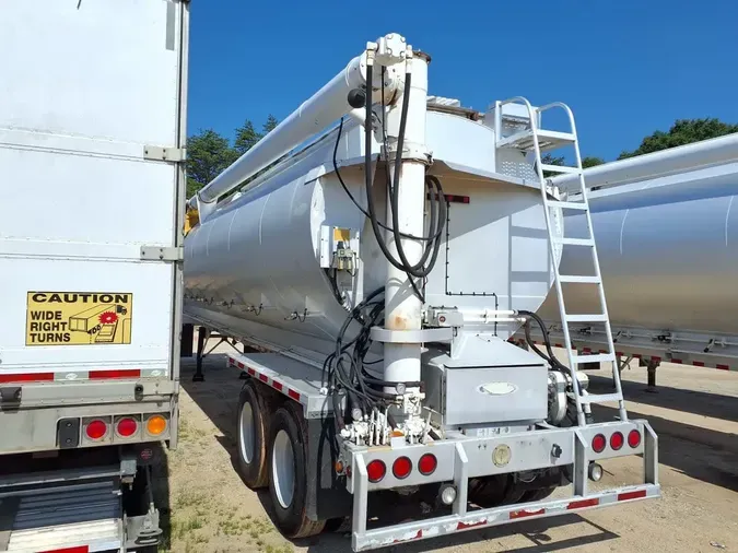 2012 LEDWELL BODY CO 42/102/162 TANKER