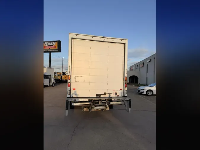 2022 Isuzu NRRca03b361d9510ab4d3969d3fef1a9db1