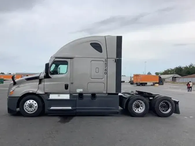 2023 Freightliner Cascadia