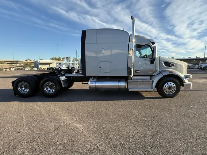 2021 Peterbilt 567ca049a9f145cc0e85f9bed4dcd70325e