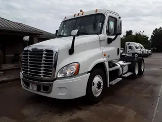 2015 Freightliner CASCADIA 125