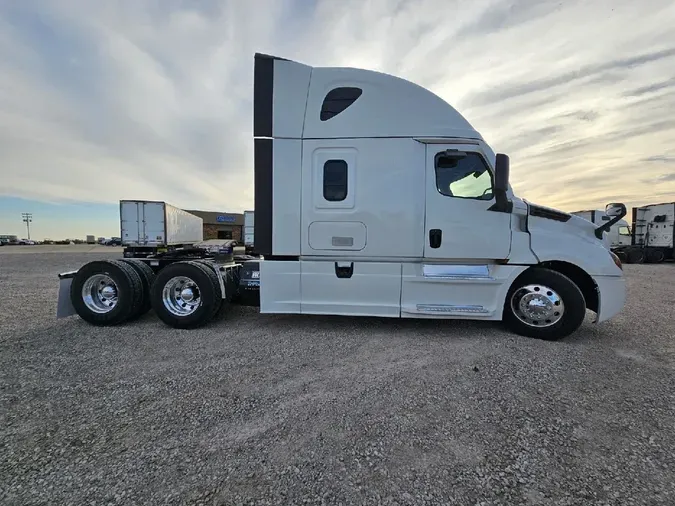 2025 FREIGHTLINER Cascadia 126ca0667bc962d57cceff82285c53ba400