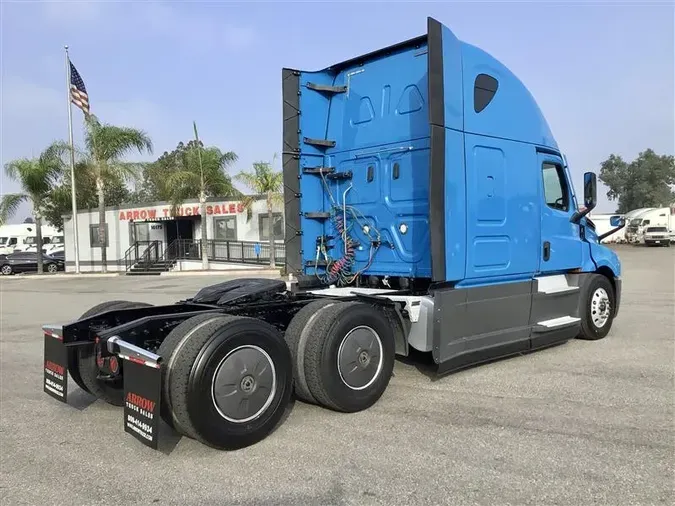 2020 FREIGHTLINER CA126