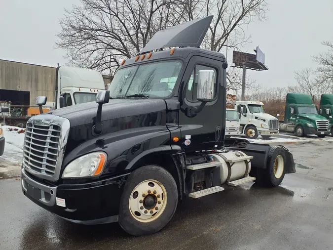 2017 FREIGHTLINER/MERCEDES CASCADIA 125ca0a7c15849f4c5d63feab0b425b2938