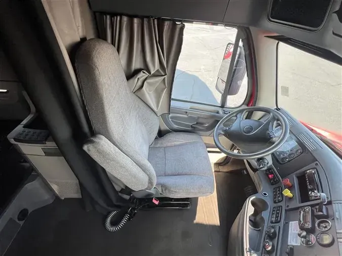 2018 FREIGHTLINER CASCADIA EVOLUTION