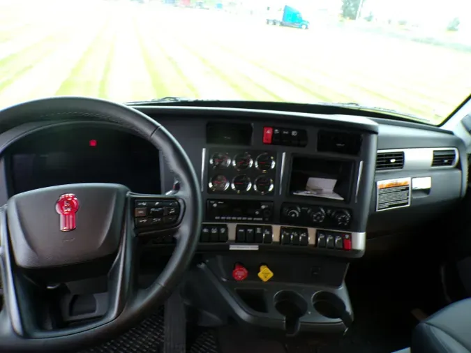 2026 Kenworth T880 Short Hood