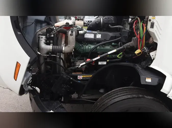 2020 Volvo VNL300