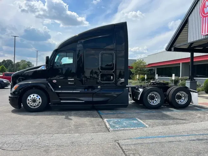 2025 Kenworth T680