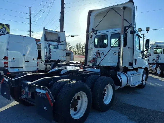 2020 FREIGHTLINER/MERCEDES NEW CASCADIA PX12664