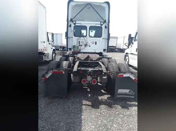 2018 FREIGHTLINER/MERCEDES CASCADIA 125