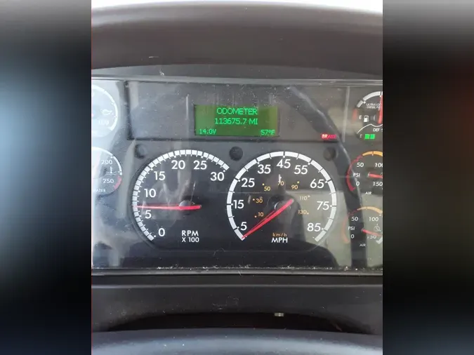 2017 FREIGHTLINER/MERCEDES M2 106